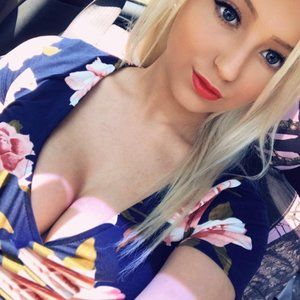 Fashion Nova Dresses - Navy Floral Dress Fashion Nova Dresses - Navy Floral Dress